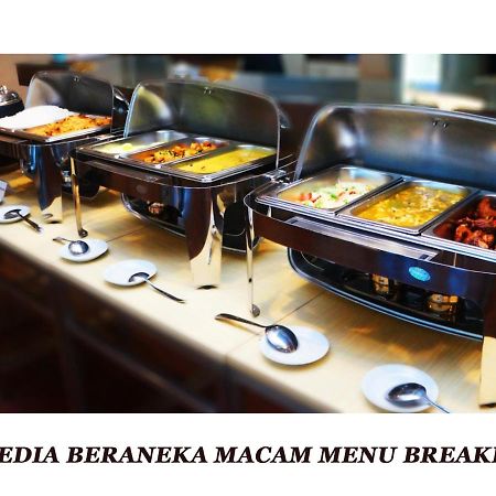 Merpati Hotel Pontianak Kültér fotó