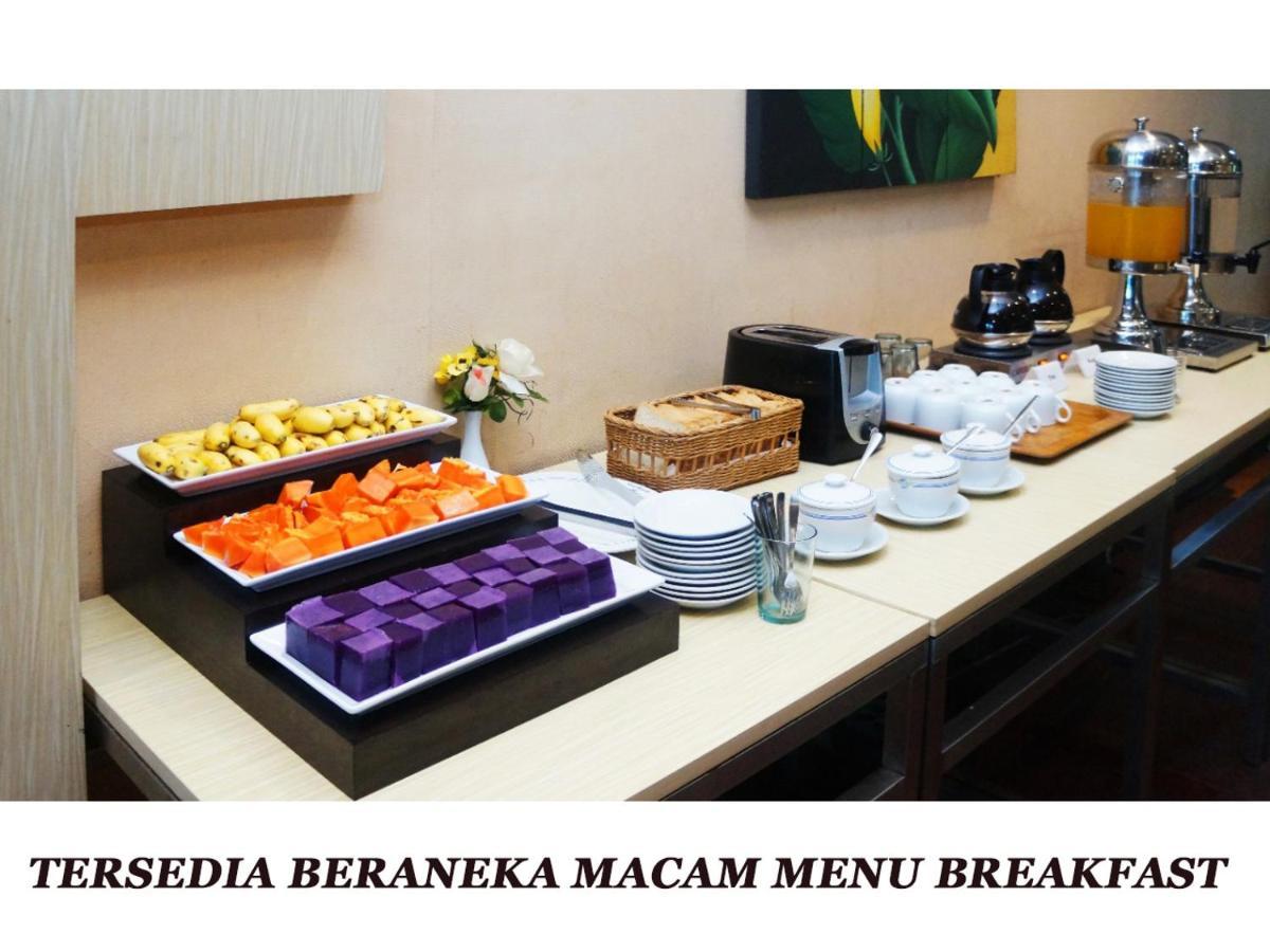 Merpati Hotel Pontianak Kültér fotó