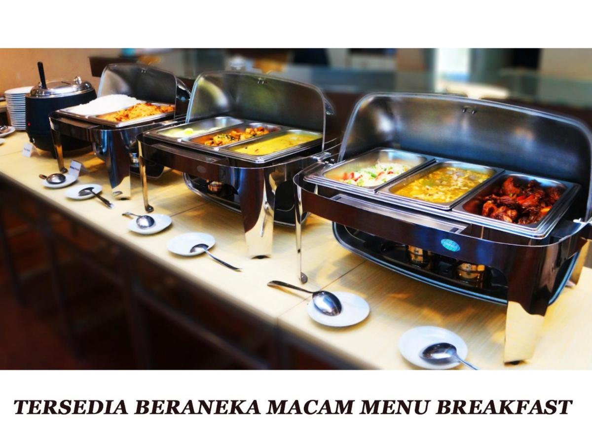 Merpati Hotel Pontianak Kültér fotó