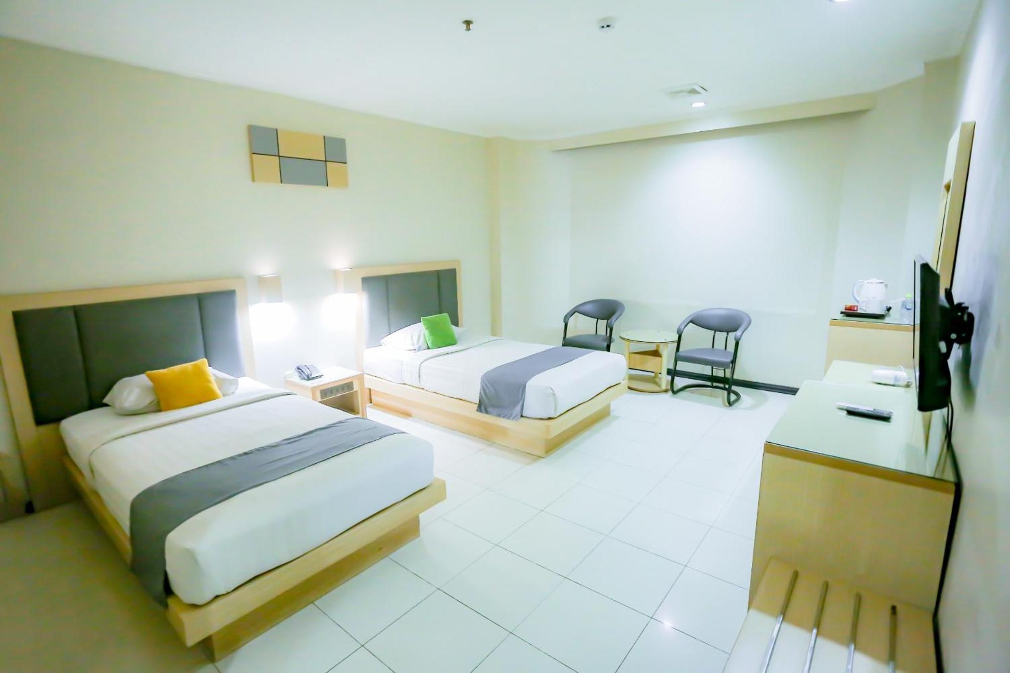 Merpati Hotel Pontianak Kültér fotó