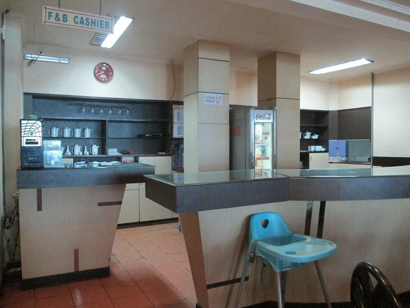 Merpati Hotel Pontianak Kültér fotó